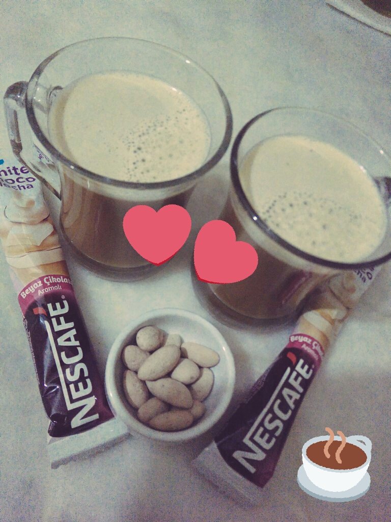Seda_Tahsin_Svr's tweet image. Sevginin en güzeliyle, eşimle birlikte #WhiteChocoMocha nın tadına varmaktır en sevdiğim an ☕💕☕ #EviniCafeyeÇevir