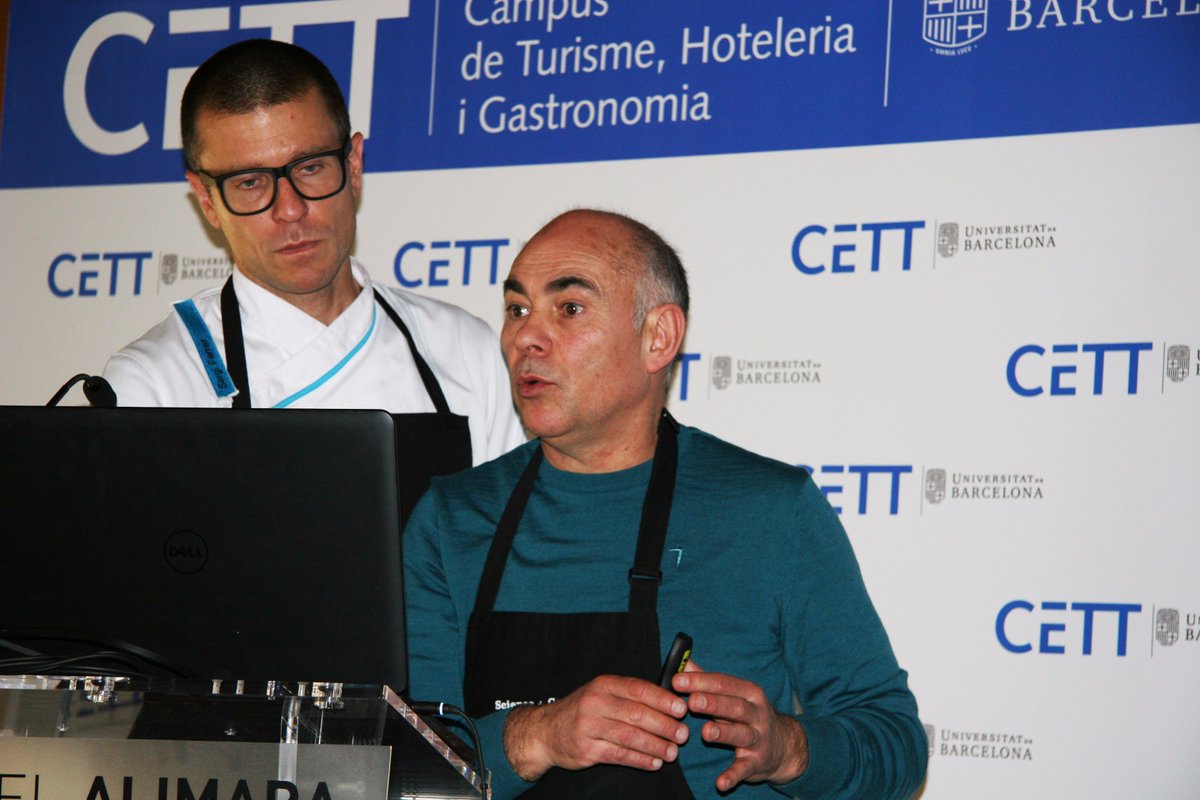 CETT_UB's tweet photo. Parlem de #ciència i #cuina amb @Caviaroli, @PereCastells i #LoMam. Nous productes i noves tècniques a la #TrobadaGastronòmicaCETT https://t.co/Ew5ATEEXh8