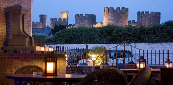 Find yourself in a fairytale this Valentine's with a #romanticretreat at <a href="/CastleHotelLtd/">Castle Hotel Conwy</a> #greatinns 

greatinns.co.uk/11901-2/