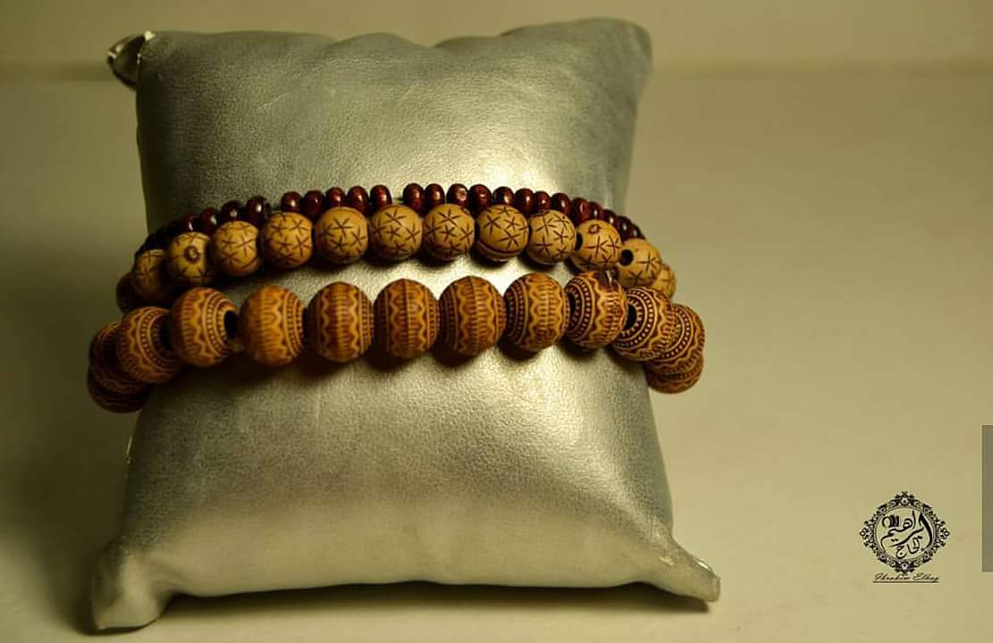 campus_talks's tweet photo. Dope Tradelines: 
Amazing bracelets 10 - 25 SDG https://t.co/M9MaIICNfV