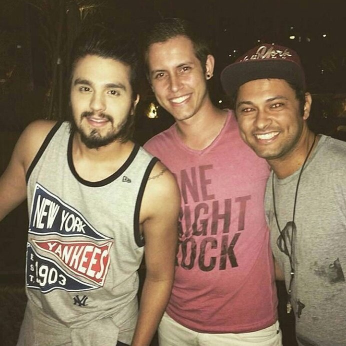 GangLS_Oficial's tweet photo. Luan sendo tietado ontem em Londrina/PR https://t.co/OnUF2EQmlQ