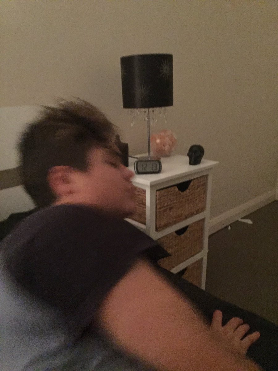 mikailadelgado's tweet photo. He walks into my room and just...
Excuse me who are you https://t.co/8sKvwRsdAH