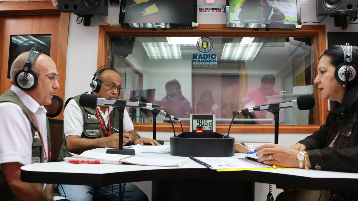 GestionPuebloVe's tweet image. #EnVivo desde la radio @MirafloresFM con la AJ Carmen Meléndez junto al Movimiento de la @MBRRActiva