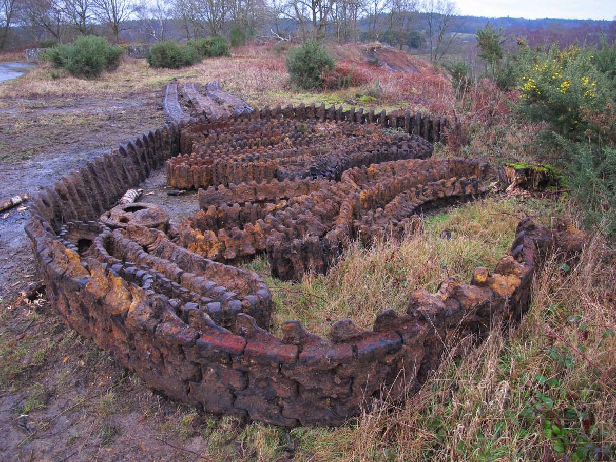 PillboxSG's tweet photo. Culmination Of Plan #HartCountryside #ConflictArchaeology Display Of #British #WW2 #Tank Tracks #HartleyWintney #Hampshire #REME #TankMuseum https://t.co/de92ovvv5g
