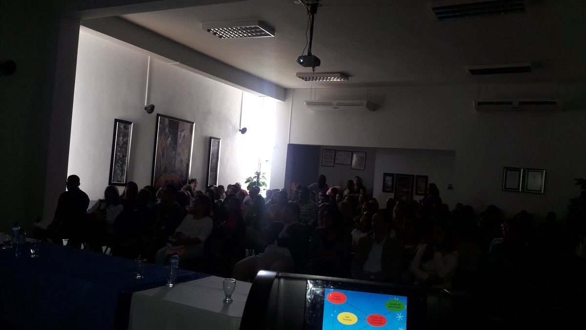 SPSaludBucal's tweet photo. Excelente la asistencia del personal odontológico a Capacitación en Calidad de Servicios. Región II @AdolfoRodriguex  @SNSRDOficial https://t.co/bUEe5Rlq3m