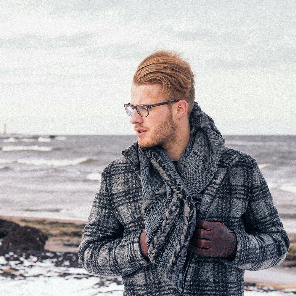StoryDots's tweet photo. Stay warm this winter with our collection of #handmade scarves by Kristina and Oskars: https://t.co/Y58VoRggzj
#fashion  #Latvia #linen https://t.co/vyj0DfgAW5