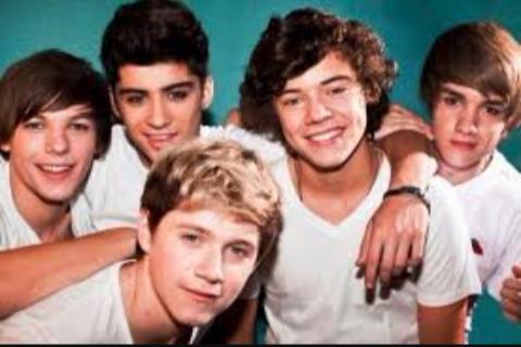 ProjectLove1D's tweet photo. Happy Birthday to the Lovely @Harry_Styles We Love u n hope its a joy filled Day.
From #ProjectLove1D #Directioners https://t.co/ECDSYbbaZW