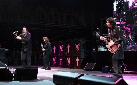 BlackSabbath's tweet photo. Only 3 SHOWS LEFT!

Tonight at @TheO2 then we're off for the final 2 shows at @GentingArena https://t.co/x9iqpEZkUe