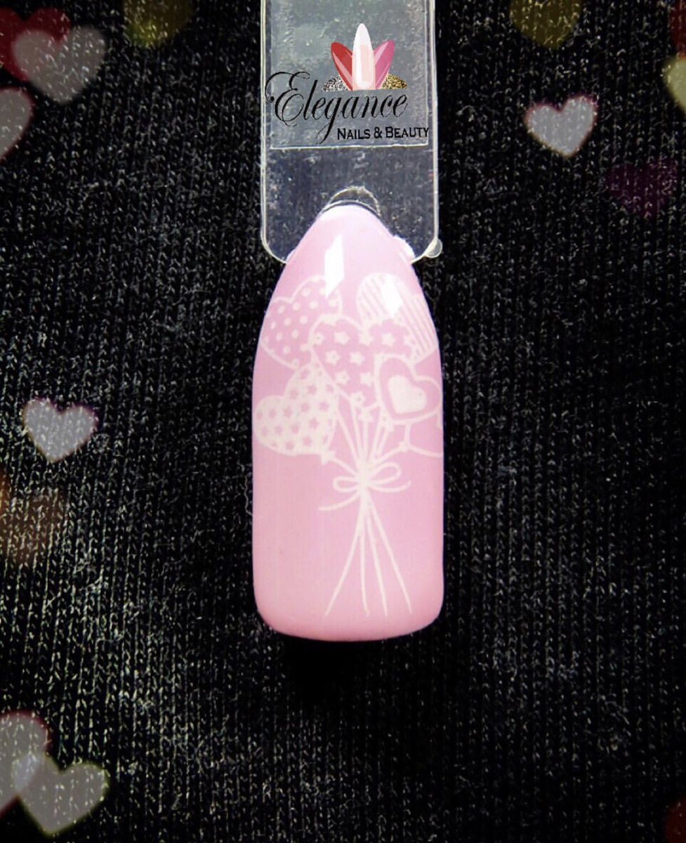 Valentines Day Inspo 💗 
#throwback #nailart #gelpolish #gelish #naturalnails #nailsbystaceyenb #elegancenailsandbeauty