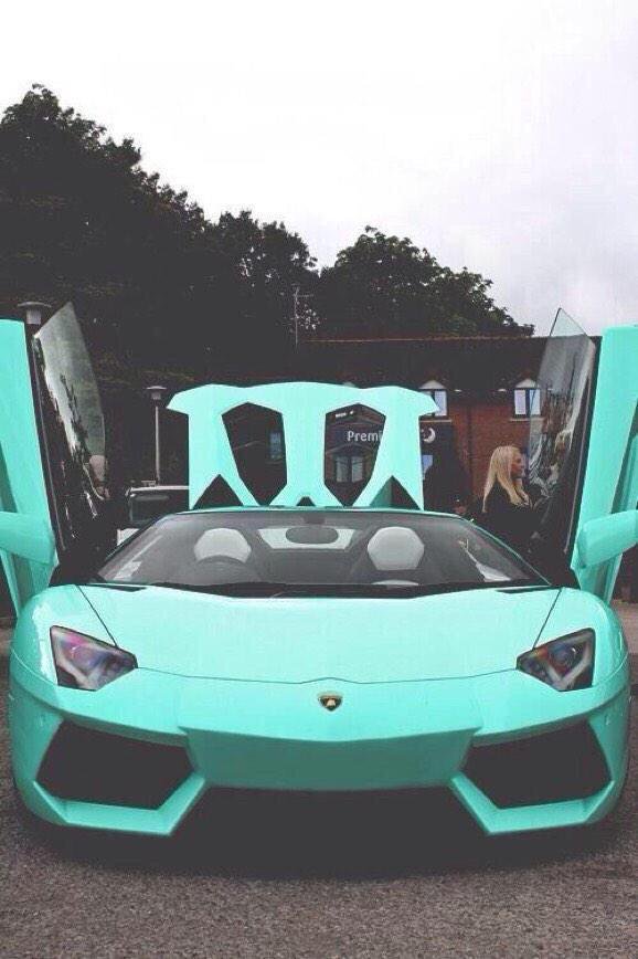TweetLikeACar's tweet photo. Tiffany Blue Lamborghini https://t.co/NDzpMCZ9gn