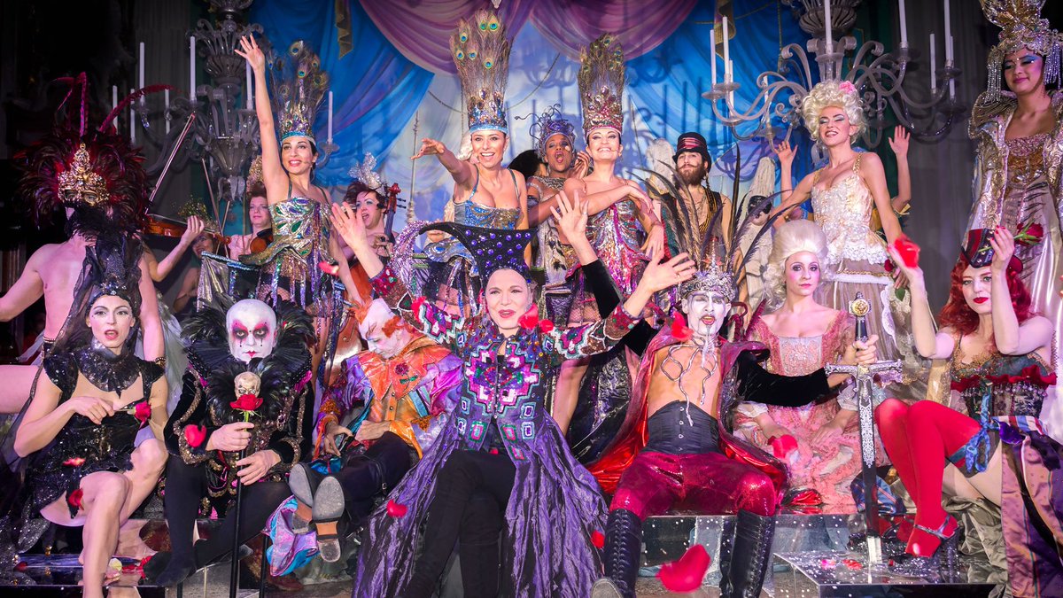 Interested in the most amazing Venice Carnival party? Contact us and book your customized experience #venice #carnival #italy #travel