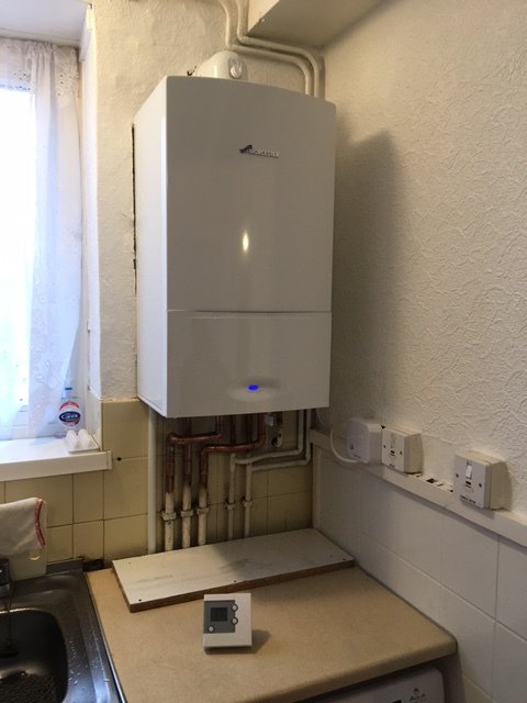 rjgasheating's tweet photo. Worcester 25i Erp &amp; Salus wireless thermostat installed in Clapton https://t.co/C3FnXBmqtr https://t.co/UkziSIb4ZV