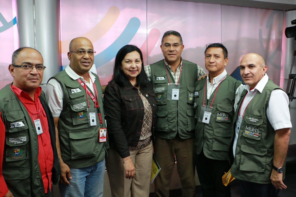 gestionperfecta's tweet image. El Movimiento Bolivariano de la Reserva Activa seguirá leal a nuestro CJ @NicolasMaduro para mantener la independencia y Soberanía!