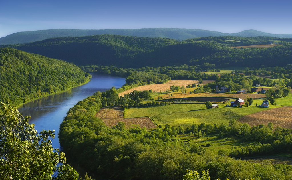 chesapeakebay's tweet photo. A drop of water takes 18-30 days to make its way down the Susquehanna River. #KeystoneTuesday https://t.co/QMSy2DtYul