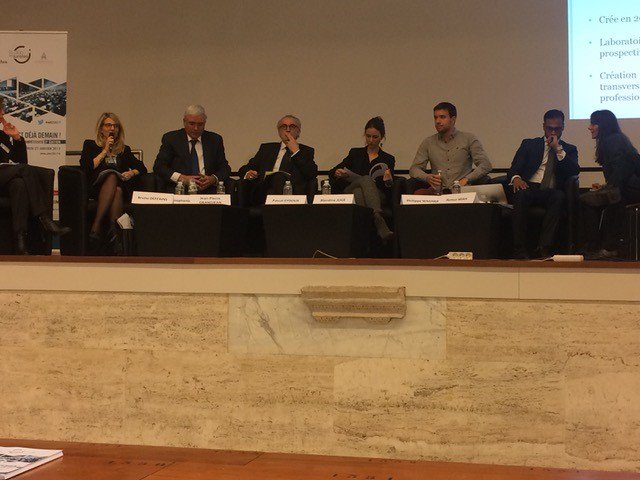 altanalaw's tweet photo. Merci au @clubdesjuristes , aux partenaires des #adec2017 et @ssmatt_p pour son intervention #IntelligenceArtificielle #avenir #avocat https://t.co/tQsPiO352g