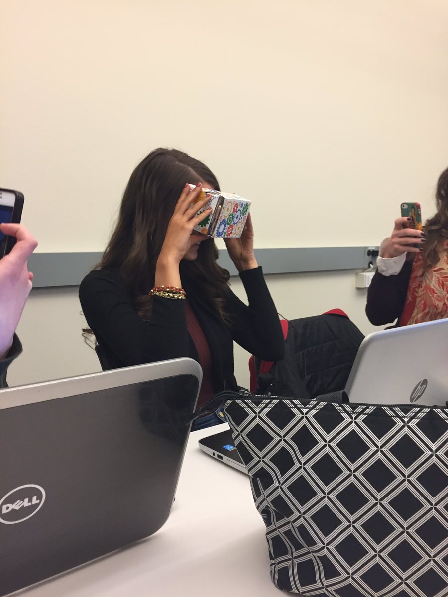 StephSRanger's tweet photo. Exploration de la réalité virtuelle avec google cardboard en classe aujourd'hui! C'est gratuit voyager 😉 @jennifermostrey #PED4760 https://t.co/zYPvQl3cJy