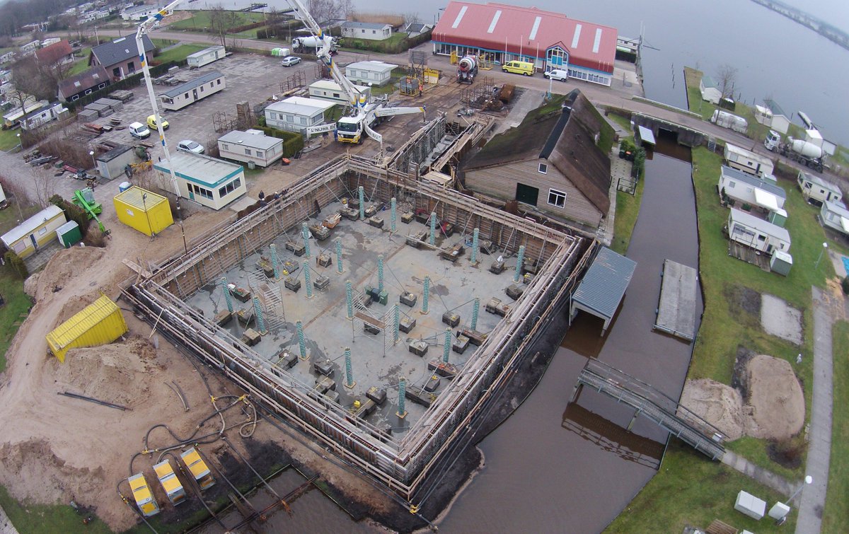 Vandaag de kelderwanden gestort bij Camping De Kettingbrug te Wanneperveen. Beton door <a href="/abc_mortel/">ABCmortel</a> .