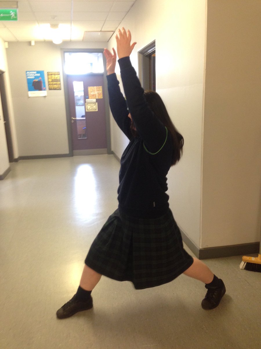 katietyty's tweet photo. #f152 #gaeilge #dúshlán50 #uimhir3 #yoga #stickurleggyoutrealfar https://t.co/Dv5q4UaUpT