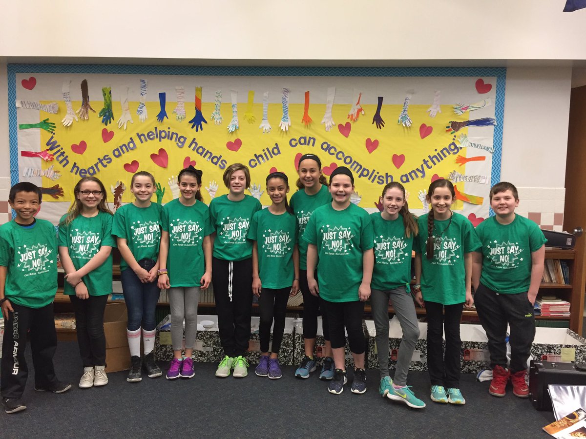 5th Graders rockin their new Just Say No shirts today. #JustSayNo <a href="/SASD_OakRidge/">Oak Ridge Elementary</a>