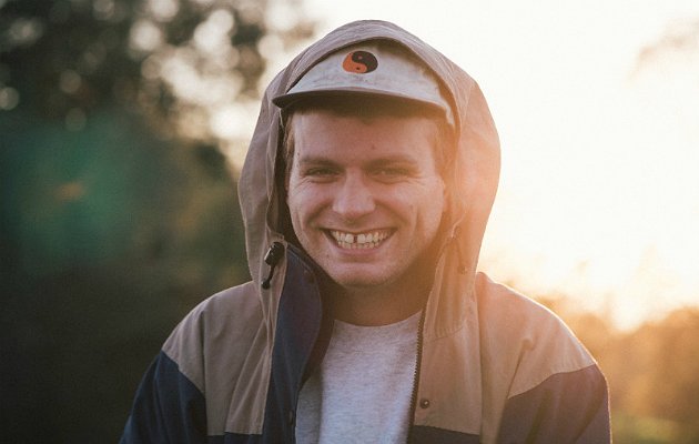 NME's tweet photo. Mac DeMarco shares two new songs, announces new album 'This Old Dog' &amp; adds more UK tour dates https://t.co/14SObNepee https://t.co/Zc1spX1Yvv