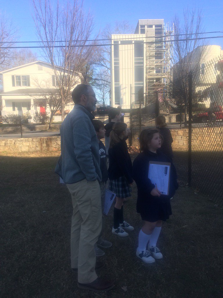 shelleysearcy18's tweet photo. @boadams1 Ss brainstorming playground ideas to include new tress for outdoor learning & play #MVPSCHOOL #MVexplorers https://t.co/lbcBa0ptTs