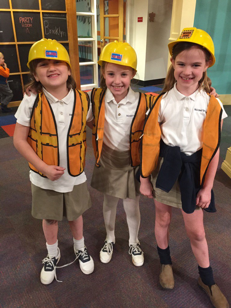mrothbard1's tweet photo. #Mvpschool #InventorsChallenge hard at work at the children's museum in Atlanta https://t.co/Vlc09mWsSG