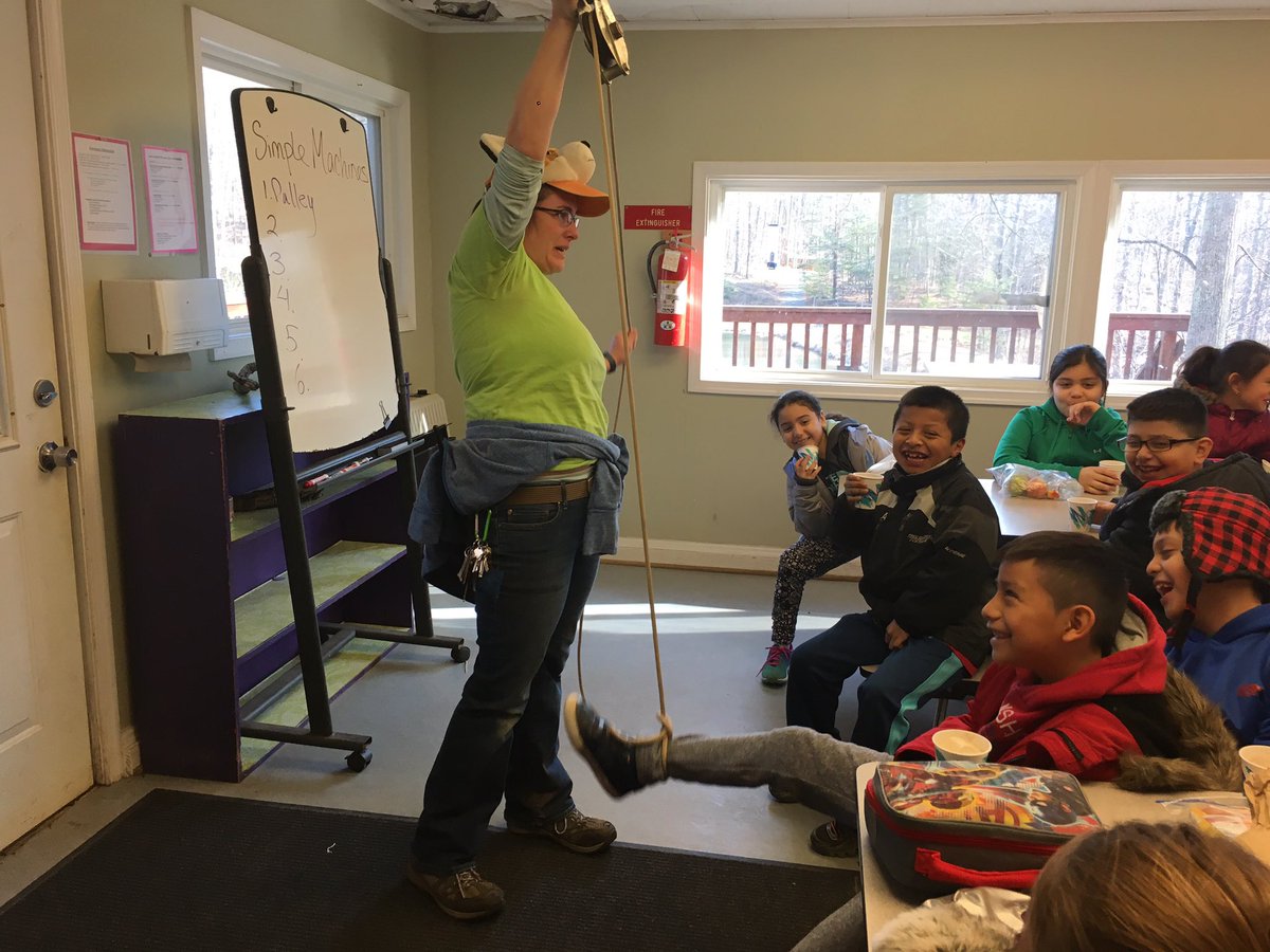 Idol_KWB's tweet photo. Outdoor Lab is off to an exciting start with hot cocoa &amp; a pulley!@BarrettAPS #TheOutdoorLab @KWBnagle @kwbnunley @kwbhutcheson @KWBquinzio https://t.co/Eockp3iErP