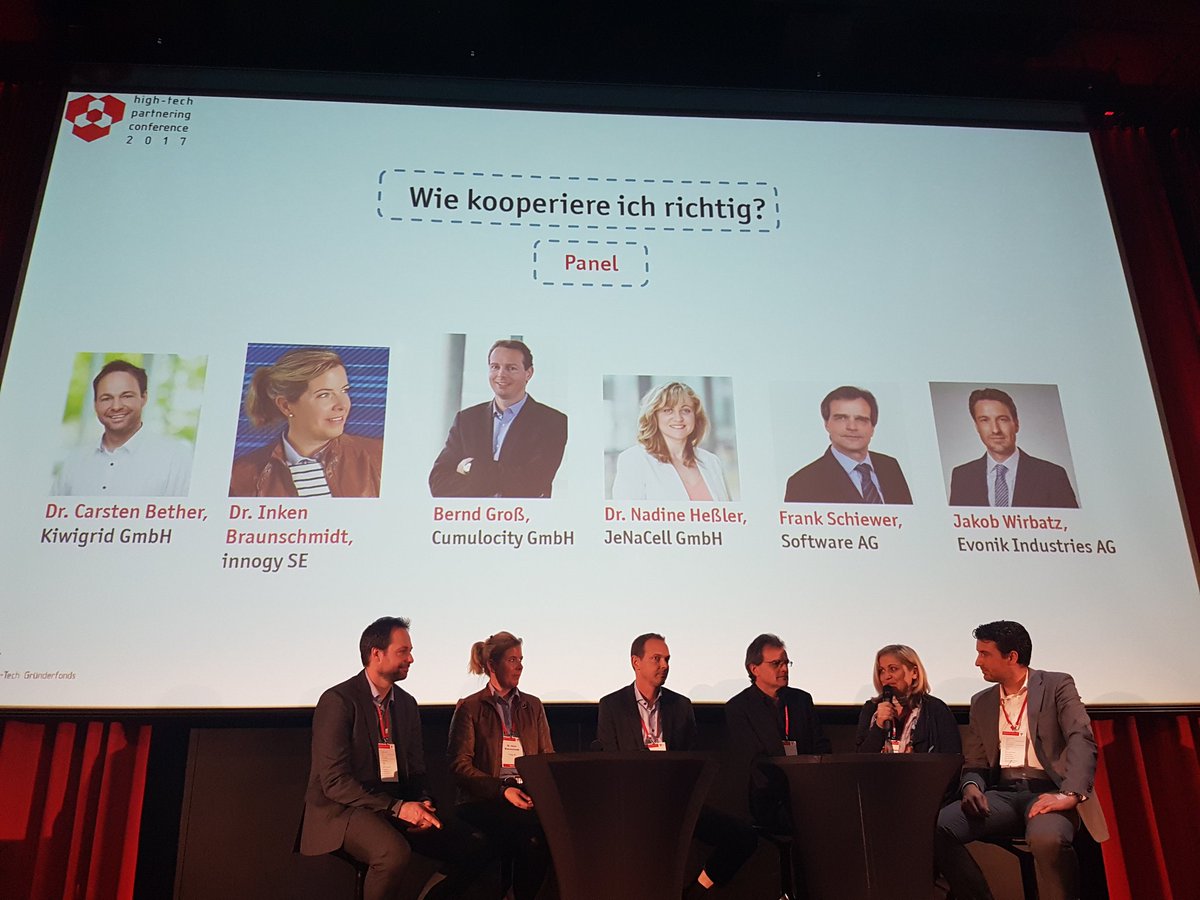 Justdoitalex's tweet photo. Wie kooperieren Startups und etablierte Unternehmen #htpc2017 @HTGF https://t.co/wh3zVR7o3J
