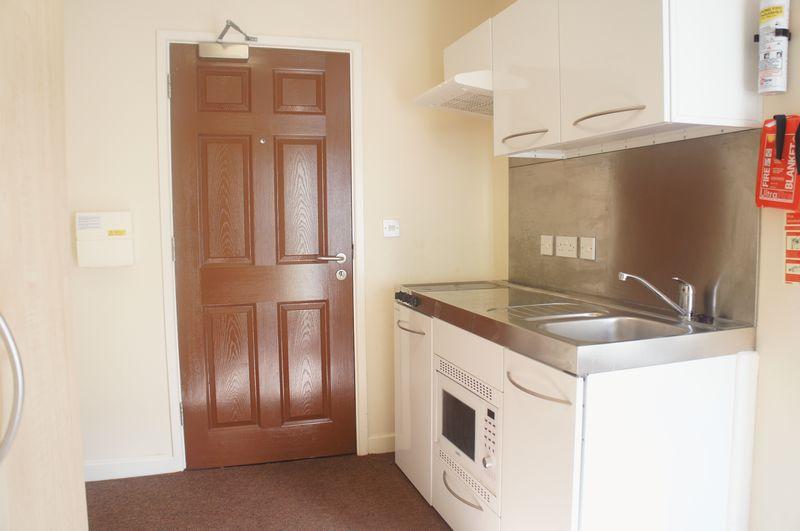CD_Lettings's tweet photo. Amazing New Studio Apartments for rent, few minutes walk from Birmingham's City Centre, Call us on - 0121 270 6345 https://t.co/FKzTzhrT69