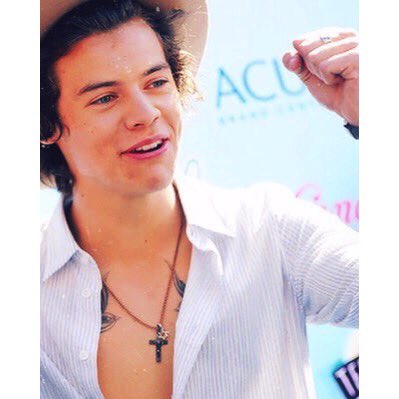 MAFOSGB's tweet photo. #HappyBirthdayHarryStyles 🎉

ほんとにほんとに大好きです
早く歌ってるとこ見たいです。
声が聞きたいです。

ただそれだけ。おめでとう☺️💗💗 https://t.co/CVVuBZxuMR