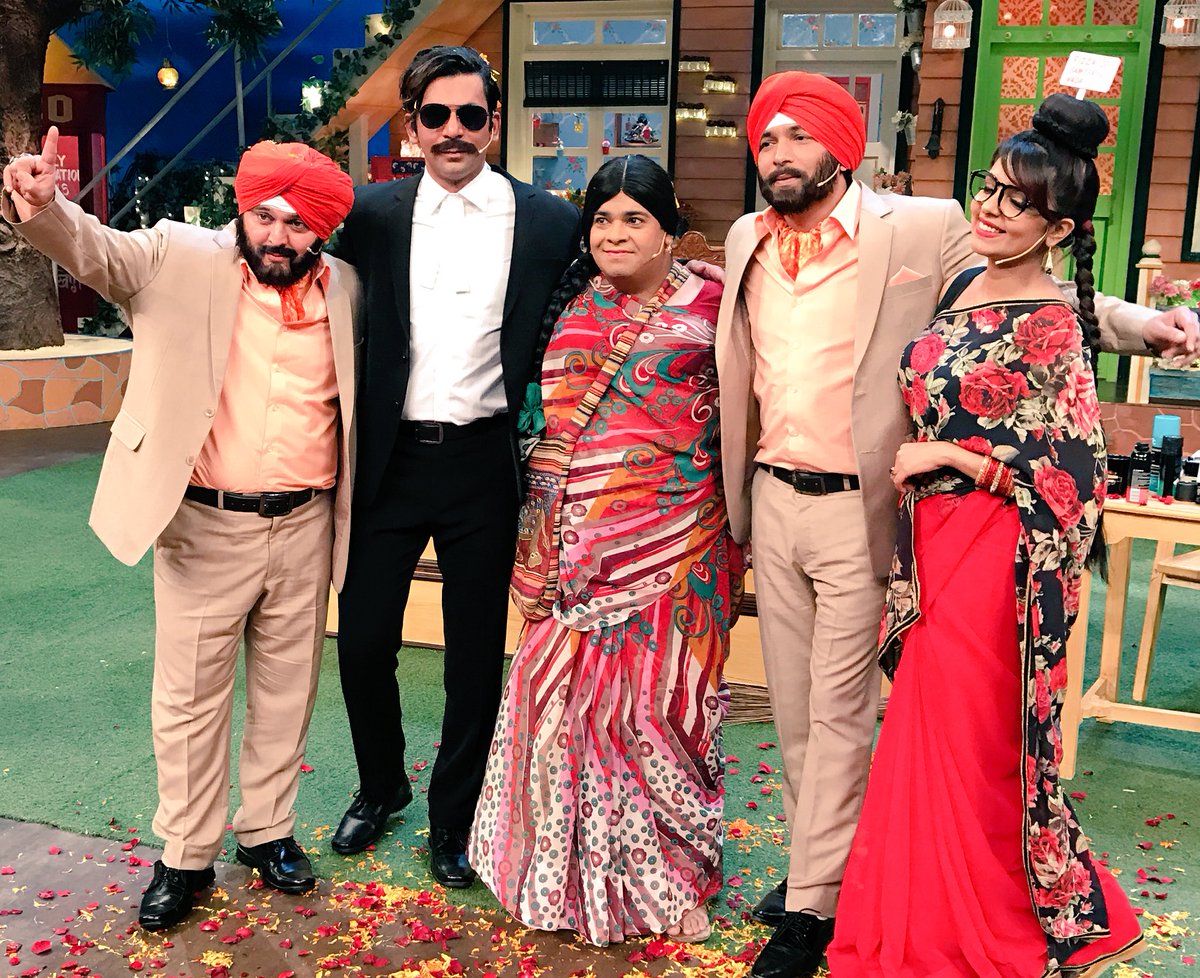 WhoSunilGrover tweet picture