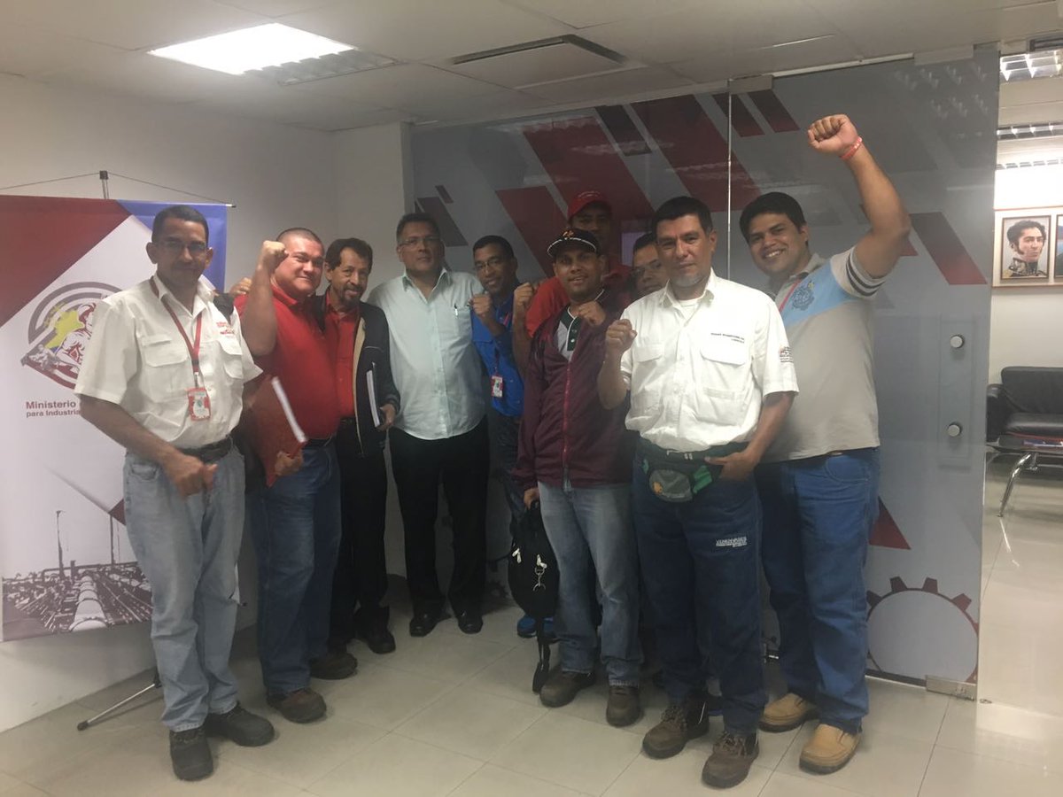 Extraordinaria reunión con trabajadores de VenEnvases. Avanzamos en la reestructuración de la Juntas Directiva ¡Participación de las bases!