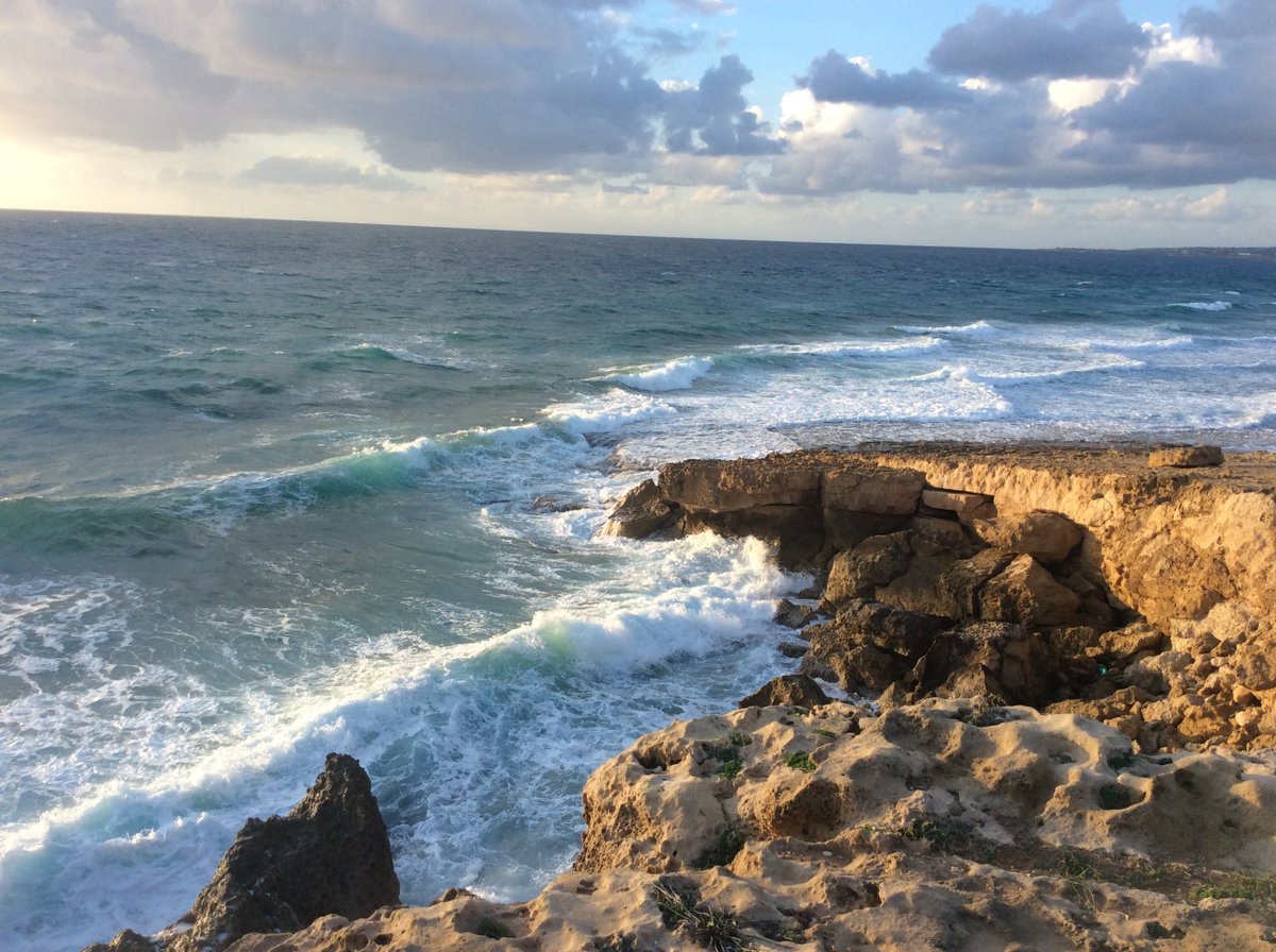 Cyprus_Sov's tweet photo. #Stunning #Coastal scenes just before #SunSet here in Cyprus https://t.co/4rDtFmXfMd