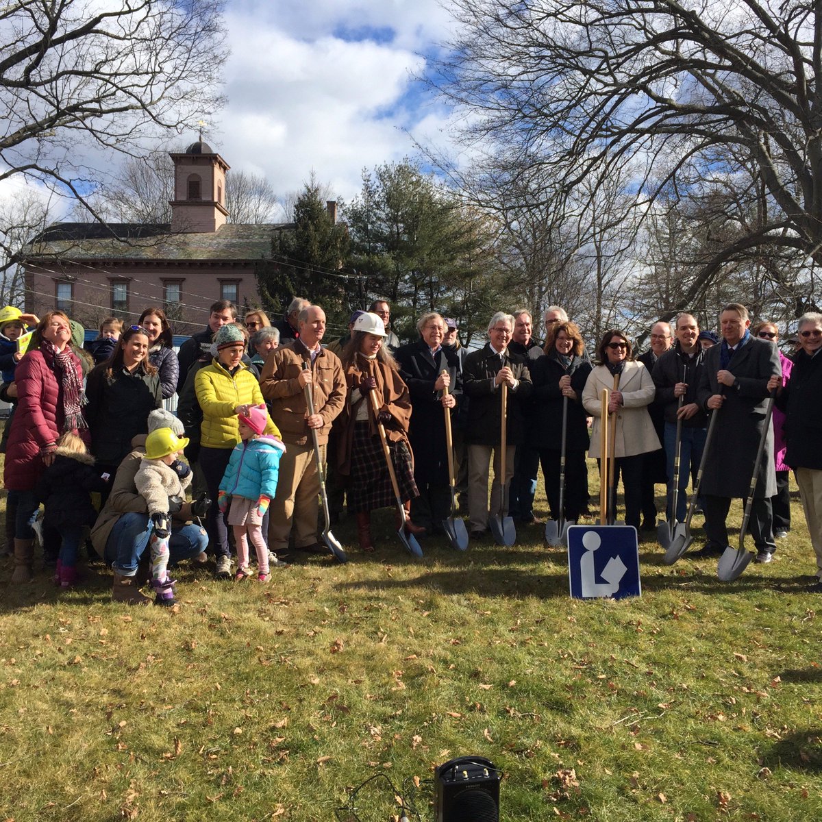 BeaconArch's tweet photo. #Sherborn Library project broke ground last Saturday. Thanks to @RepDavidLinsky &amp; @MBLC Commissioner Roland Ochsenbein for joining us! https://t.co/5vqyZ3QZ9H