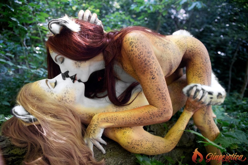 GingersnapPixie's tweet photo. See #Caelyx and I explore our frisky #feline nature on #Gingerotica when our set goes live on their site tomorrow. https://t.co/XKi2CgtDtD https://t.co/UnGOJ6z1kO