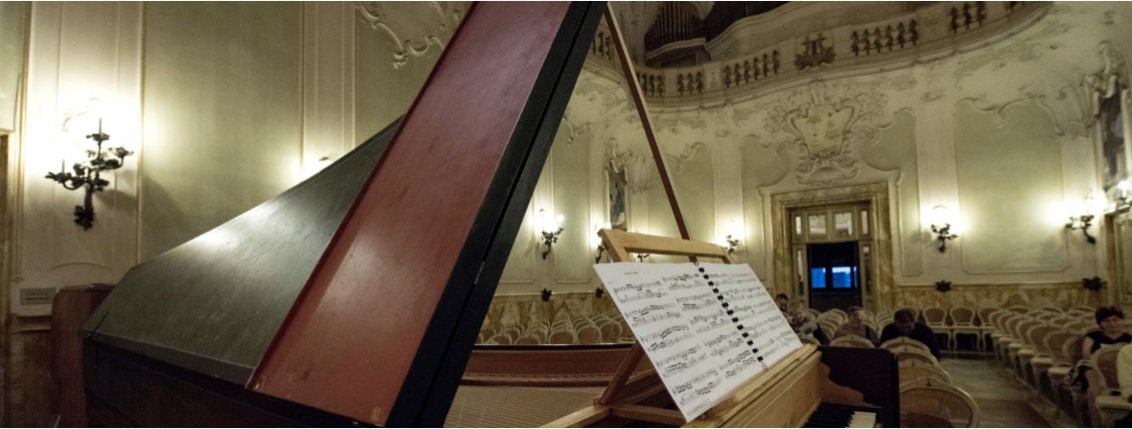 MicatInVertice: the Season of Siena at the Accademia <a href="/Chigiana/">Chigiana</a> lasts until May 12, 2017.

For more details:
chigiana.it/concerti/micat…