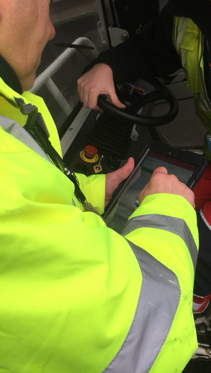 rltimeknowledge's tweet image. Aways good to spend time with our clients on the ground. Over the past 2 days our teams have been to 3 #airports. #realtimeknowledge