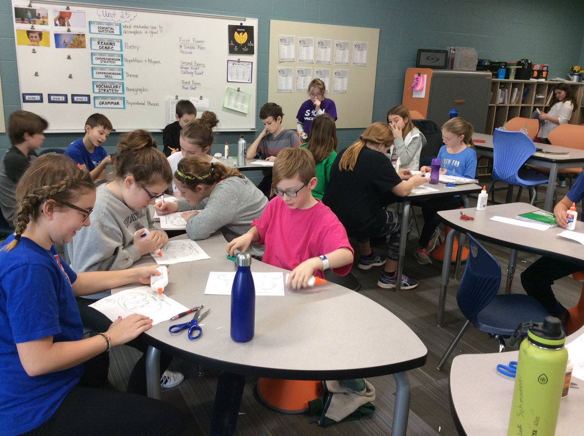 twbeauch's tweet photo. Classifying quadrilaterals using a venn diagram and loving the fact that we can easily move our tables for collaboration. @trailwoodsmsd https://t.co/mDeCGiqLn8
