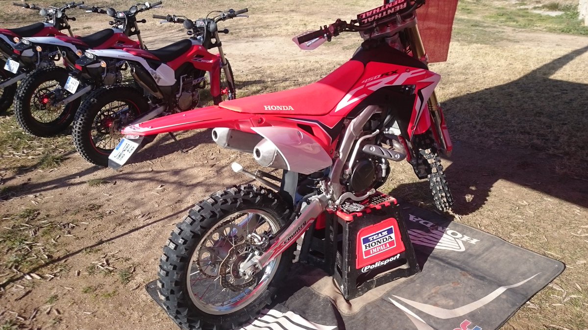 SantiAyabean's tweet photo. Gran día test @HondaMotosES Crfx 450 @OriolMena @ImpalaHonda @JosePeiro @albertcavero  @LesComes4x4 #FelizMartes https://t.co/CFwnxo95IN
