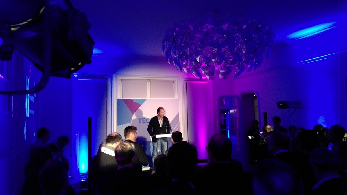 CatherineMoal's tweet image. Meilleurs voeux #techinfrance