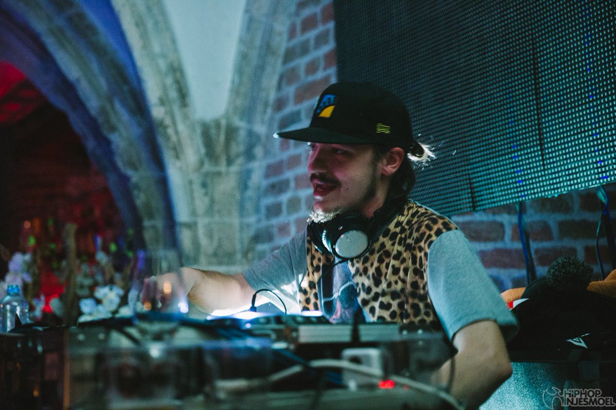 HIJS's tweet photo. Brandwerk deed hun naam weer eer aan tijdens de releaseparty van de 'MEER' EP. Verslag: https://t.co/WKIsg7GrOu https://t.co/aj5LcvAXq3