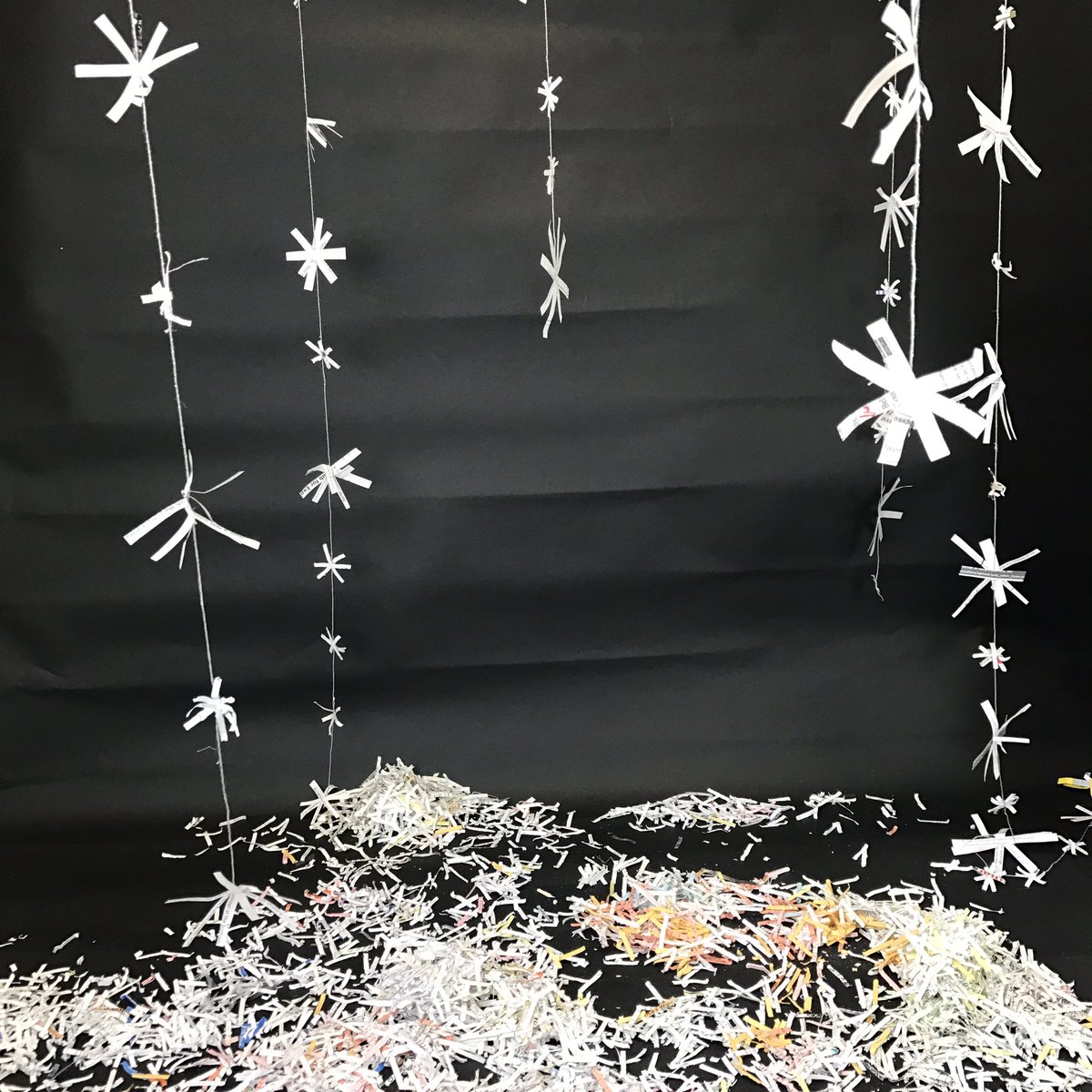 #styledshoot today at @HumaneBroward 
#papersnowflakes #upcycled #upcycledart #letitsnow