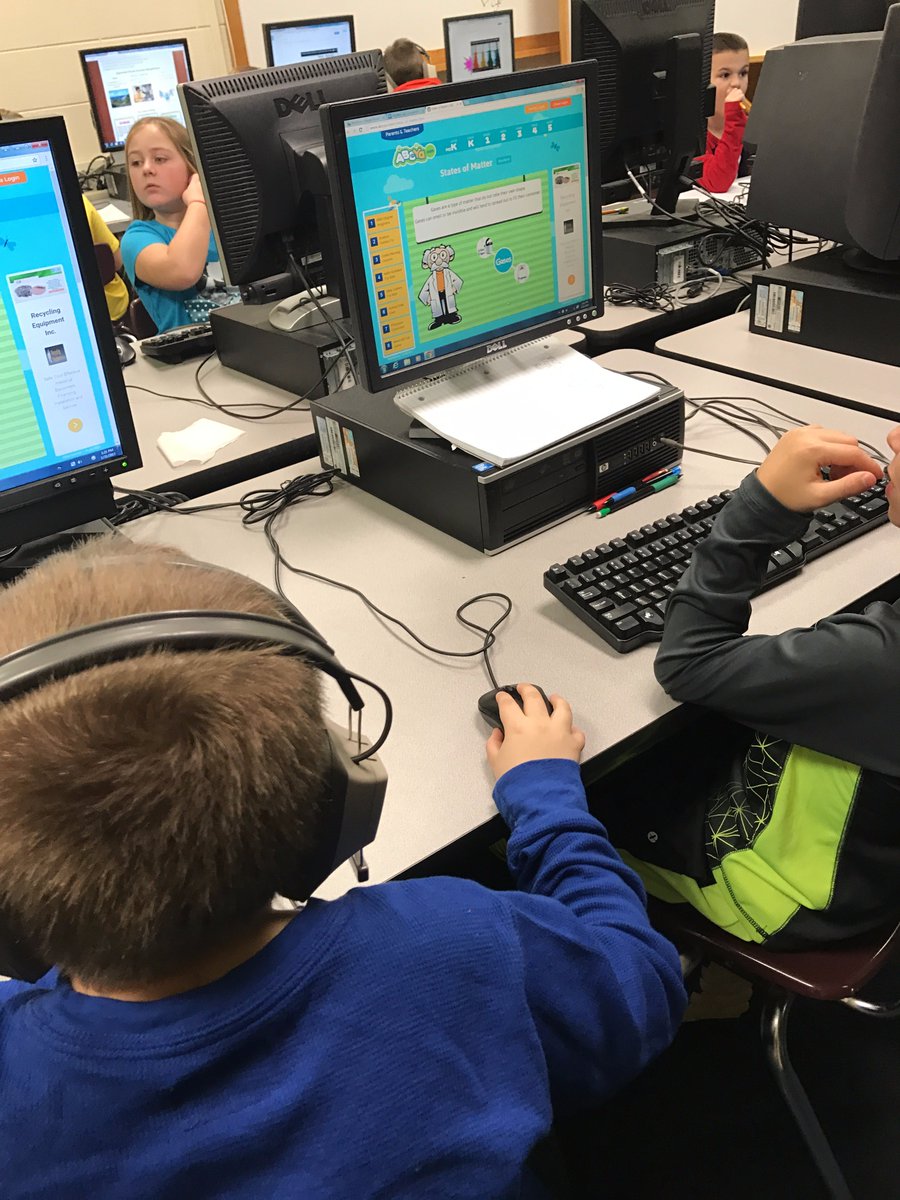 ACSedtech's tweet photo. #HyperDocs In the 2nd Grade Classroom!  @@gsuite Anyone who says they can't do it, hasn't tried!  @ACSedtech @librogirl @kahertzler https://t.co/DAsgVqluDd