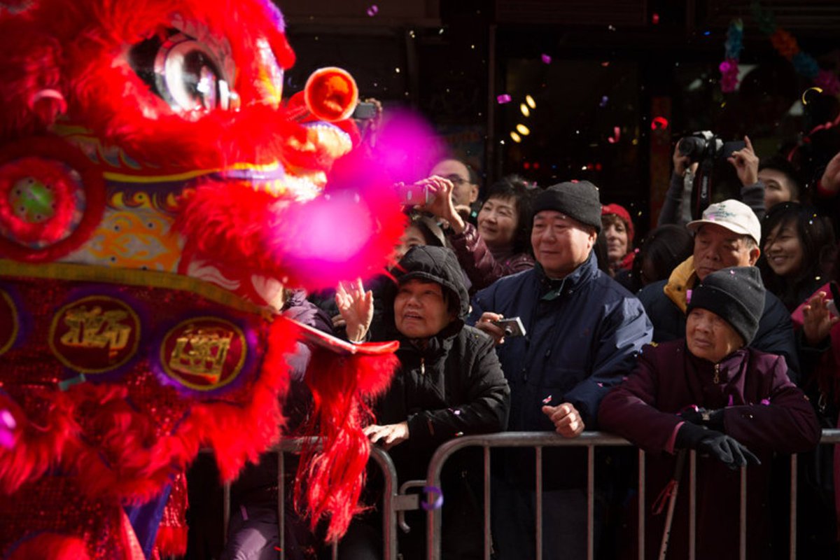 "The rooster wakes up the day and is considered to be in charge of light." Learn more about the #yearoftherooster nyti.ms/2jsYUxG