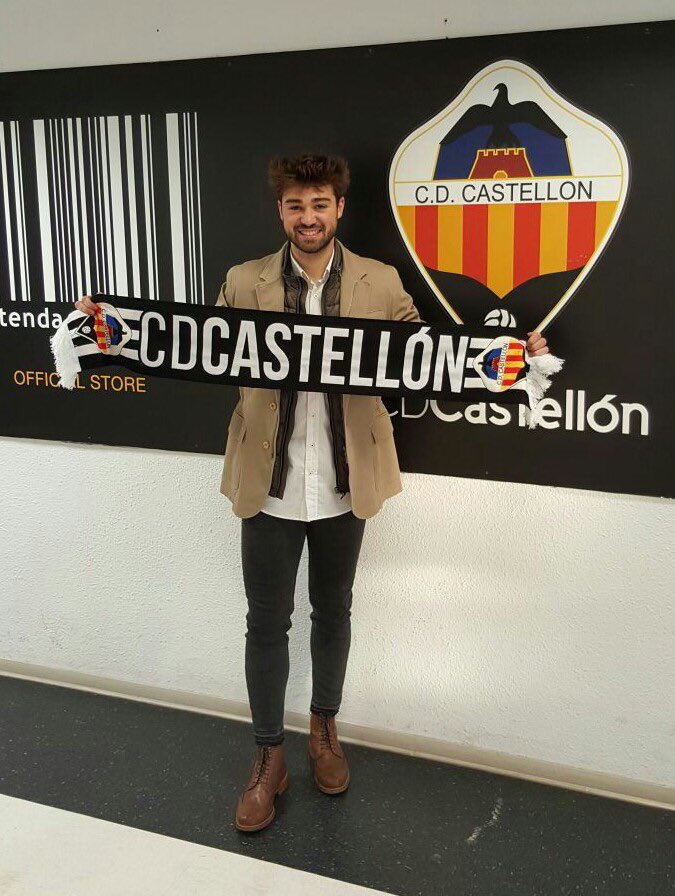 RaulJulia10's tweet photo. Muy ilusionado por llegar a un club histórico como @CD_Castellon  Nueva etapa, nuevos objetivos! #PPO https://t.co/dsxPMBYWgR
