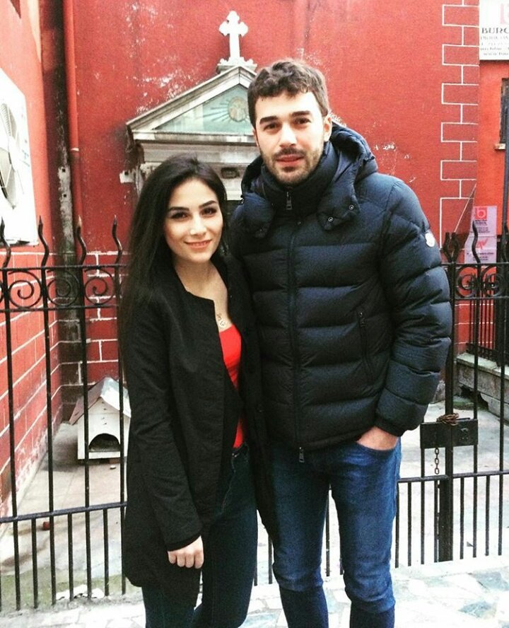 Kıskandım.  Ama bende bir gün  sana kavuşacağım😭😭 Seni çok seviyorum kimsenin anlayamayacağı kadar 😍😭😭😍 <a href="/yusicim/">YUSUF ÇİM</a>