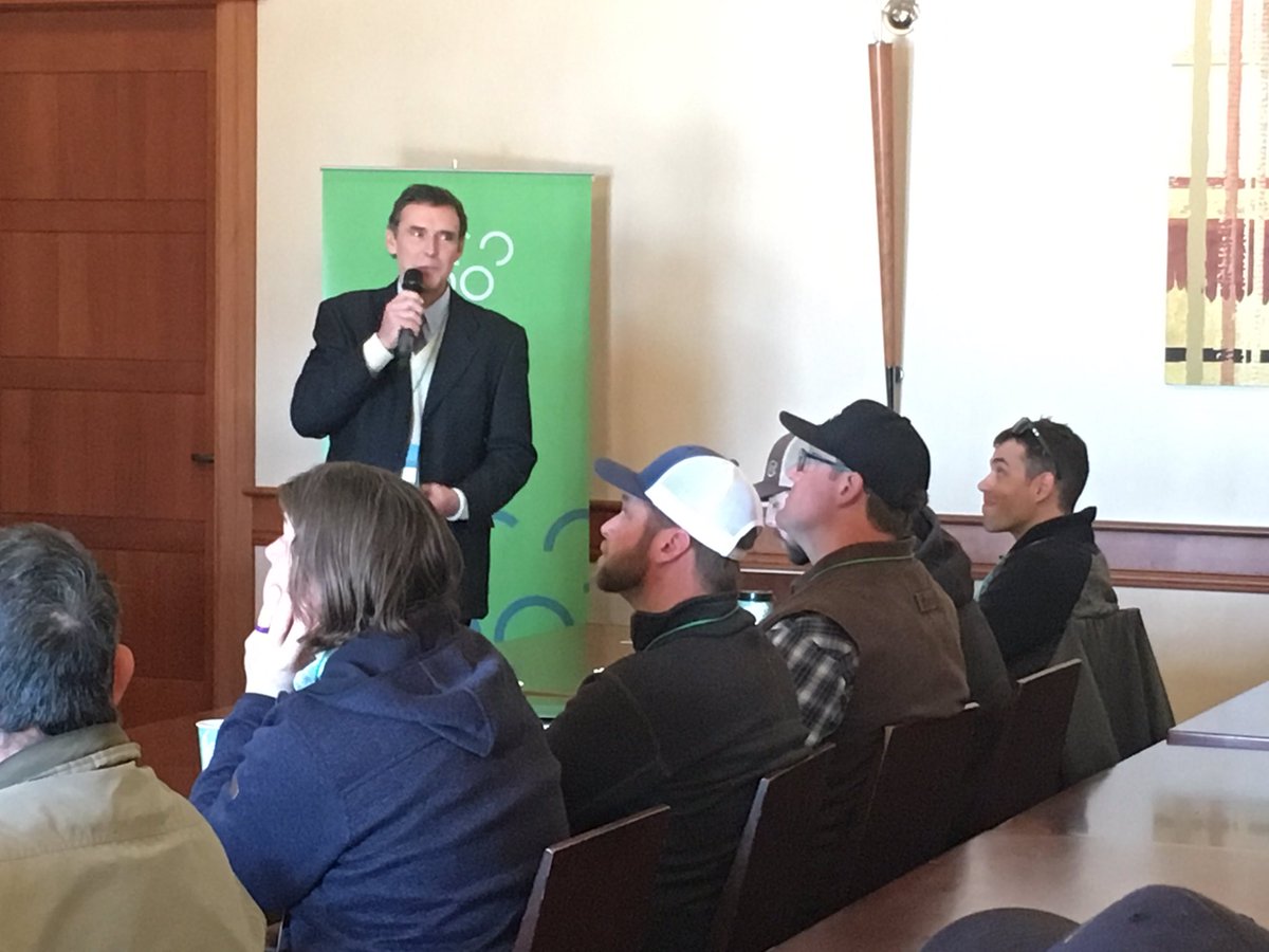 PhD Alfredo Koch Talking today at #vr2016 Paso Robles About #aromas affected by light exposure