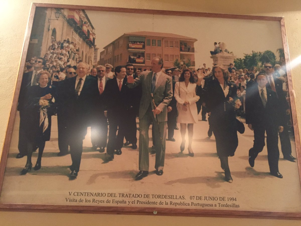 Escenario único y lleno de historia primer <a href="/ConcejosTV/">Concejo Abierto</a> de 2017 #casasdeltratado <a href="/TordesillasAyto/">Comunicación Ayuntamiento de Tordesillas</a>. En directo 20.00/20'57 <a href="/gonzalezponcela/">José Antonio Glez.</a>