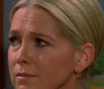 AnneMilbauer's tweet photo. Reunited and it feels so good... see you at work, Jenny! 😈 #DAYS https://t.co/w39c80Yn1K