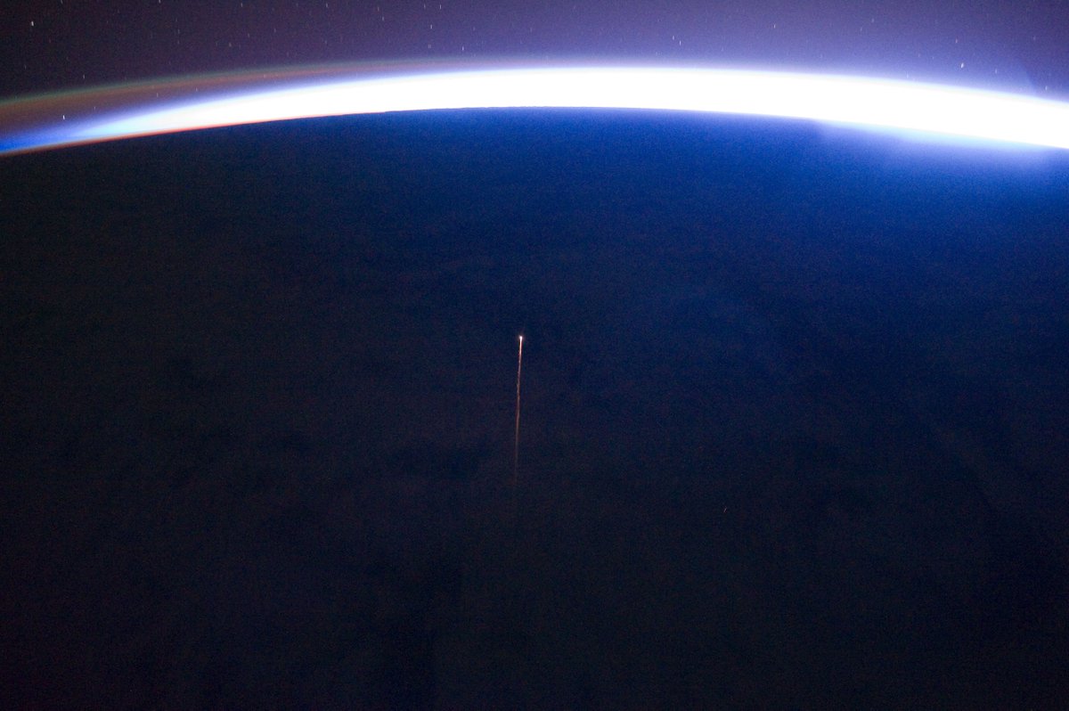 roscosmos's tweet photo. Транспортный грузовой корабль #ПрогрессМС03 штатно сведен с орбиты и затоплен в Тихом океане. https://t.co/KFgn6hZgmT